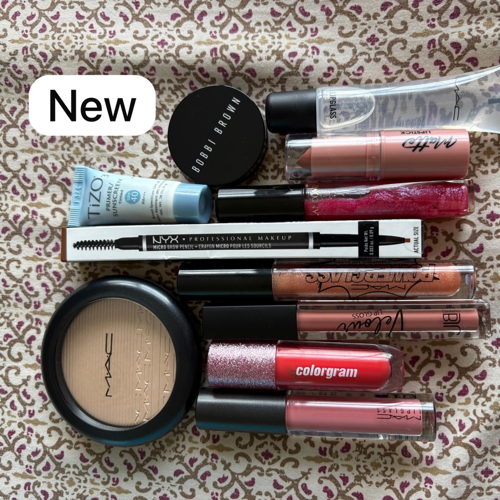 MAC Cosmetics Lip Gloss Set - Pink and Nude Shades